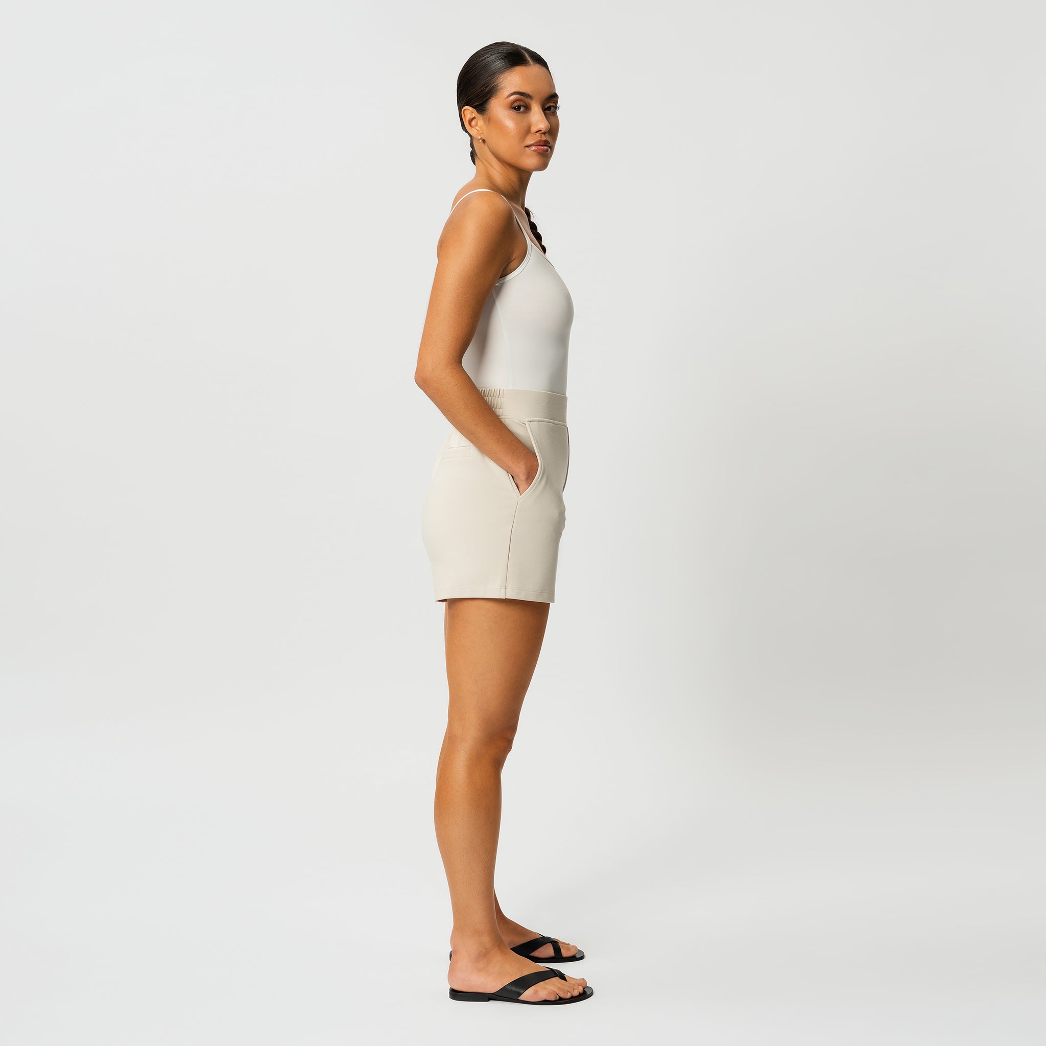 Light Ponte Shorts - Ninepine