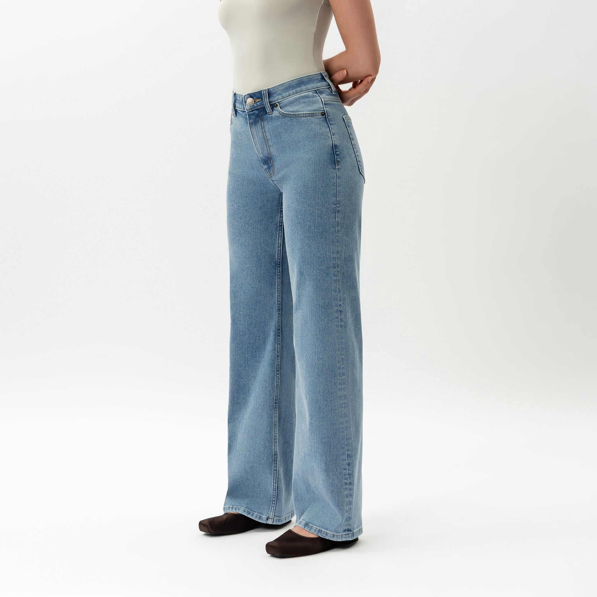 Relaxed ComfortDenim™ Jeans - Ninepine