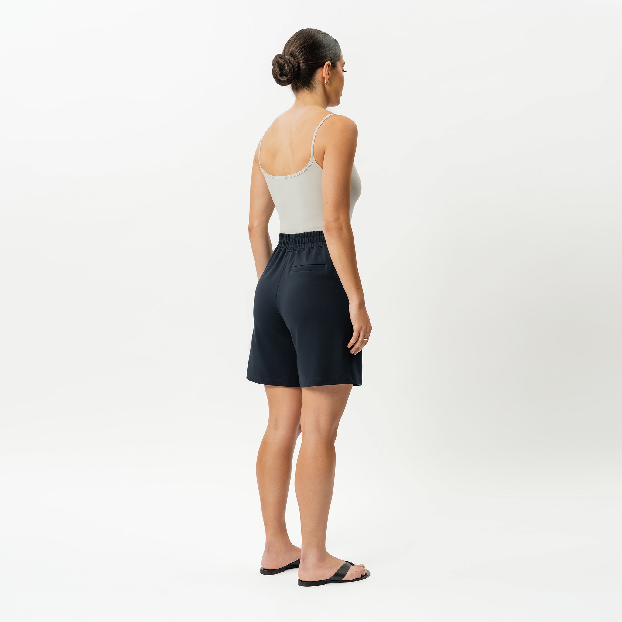 Light Ponte Shorts - Ninepine