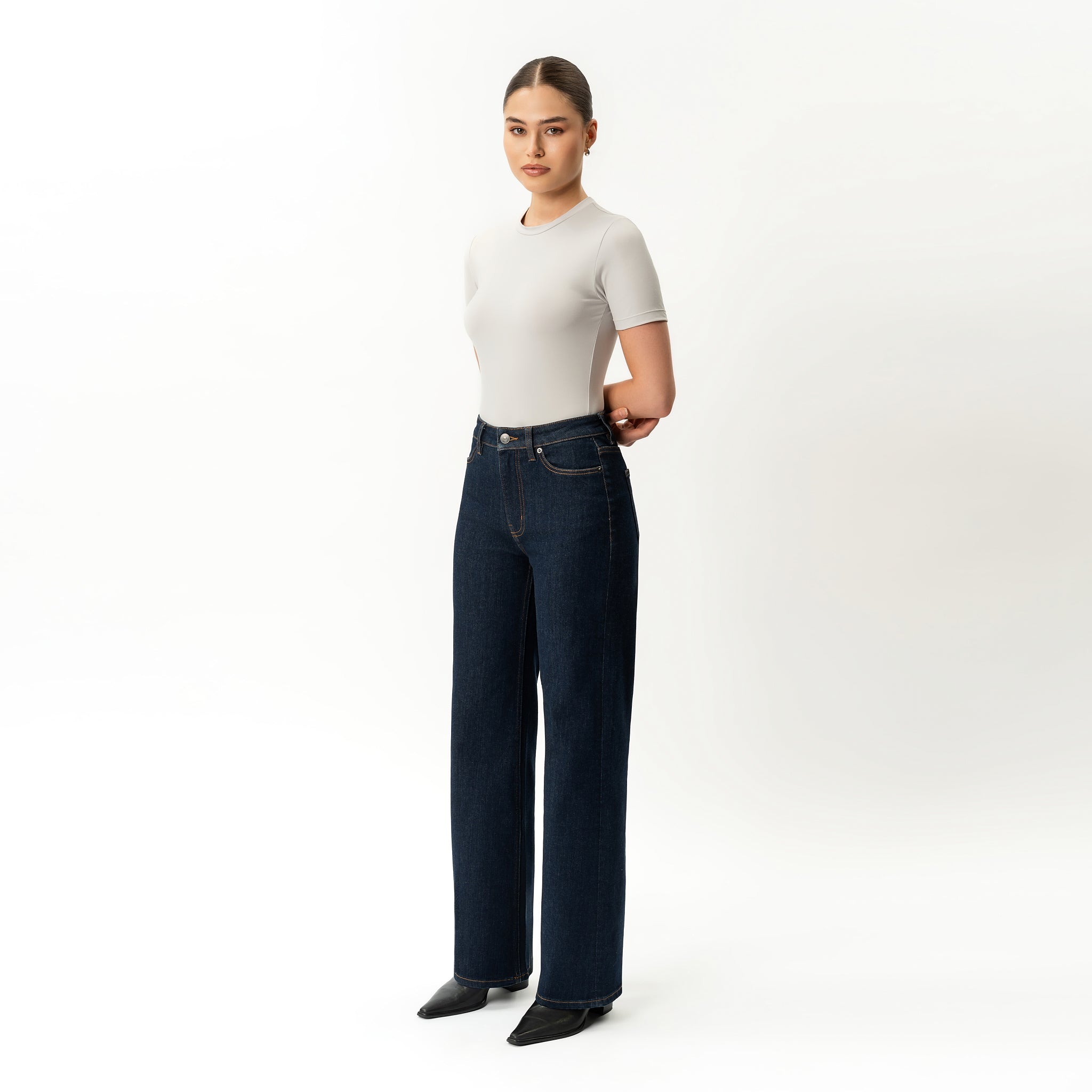 Relaxed ComfortDenim™ Jeans - Ninepine