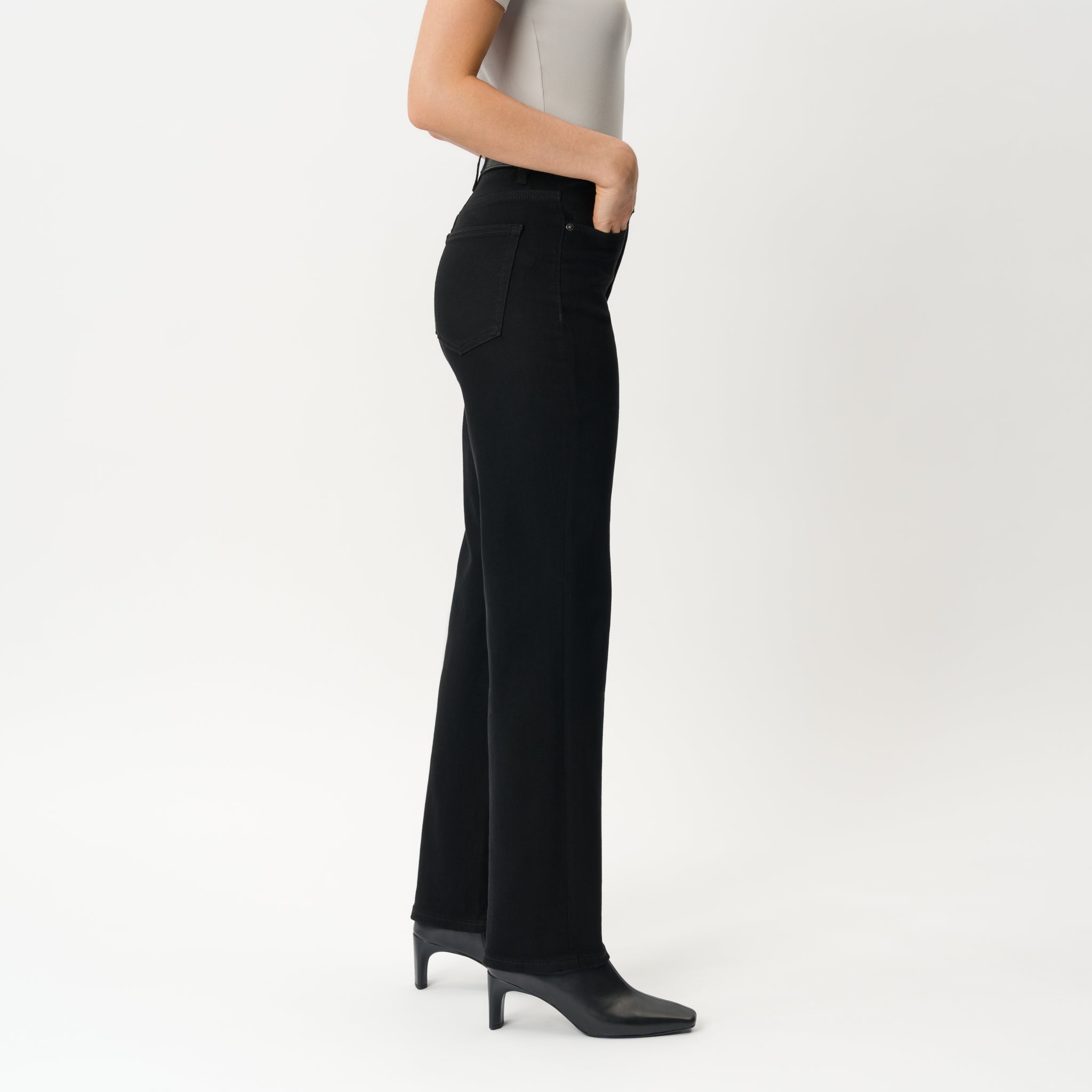 Classic Straight ComfortDenim™ Jeans - Ninepine